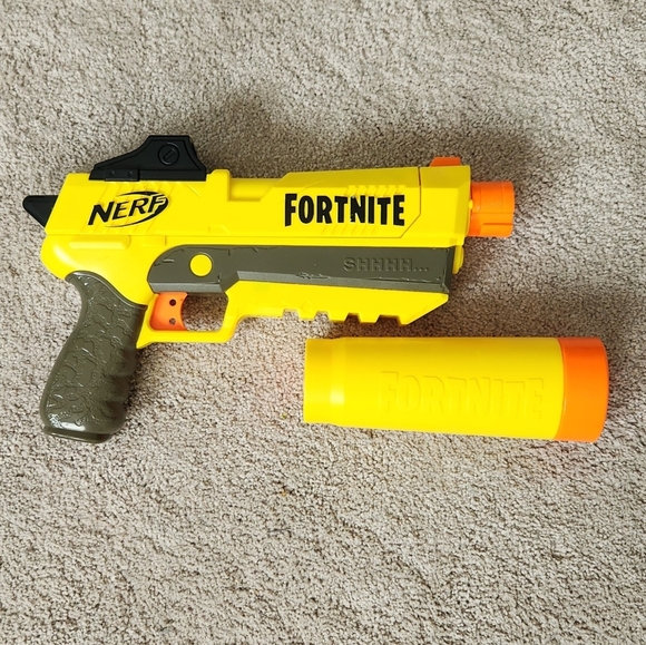 ๐ซ NERF Fortnite Blaster โ Vibrant Yellow & Orange Great for Play or Display - Picture 3 of 13